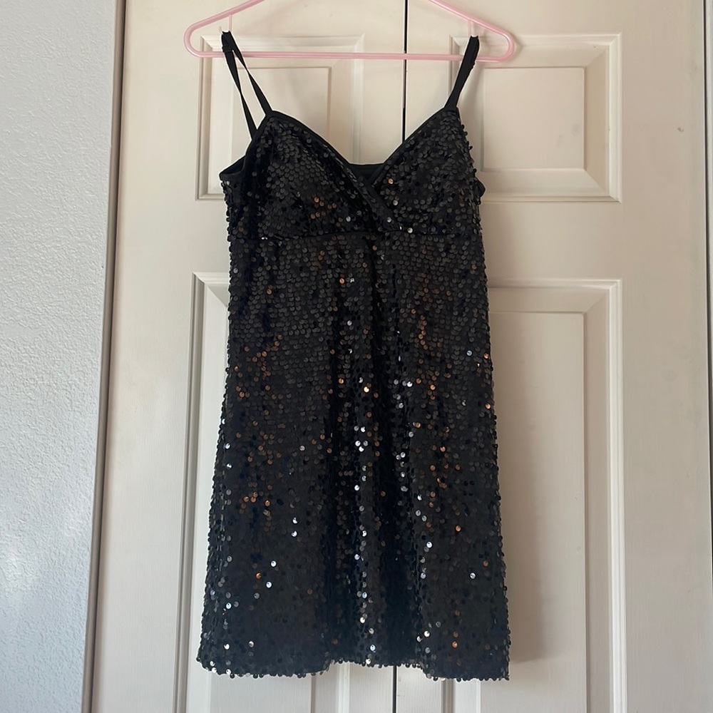 Women’s Forever 21 Black Sequins Dress. Size M